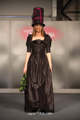 Joana Diestre Redondo. Pasarela de J�venes Dise�adores 2008 - Vigoferia. 