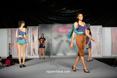 Almudena Alcaide . Pasarela de J�venes Dise�adores 2009 - Vigoferia. 