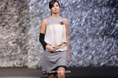 Ana Flora Rodríguez Bordas. Pasarela de moda Tesoira 2007.