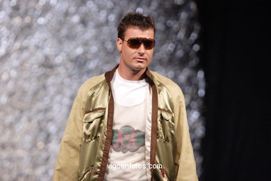 Leticia Priegue Lago. Runway Fashion of young designer 2007. Tesoira 2007. 