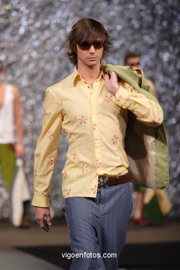 Leticia Priegue Lago. Runway Fashion of young designer 2007. Tesoira 2007. 
