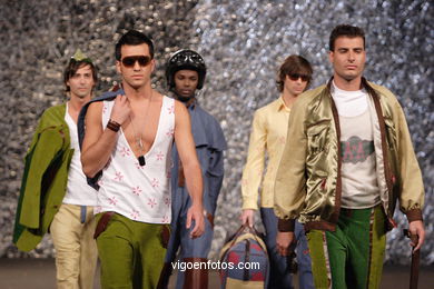 Leticia Priegue Lago. Runway Fashion of young designer 2007. Tesoira 2007. 