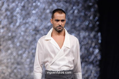 Olalla Novoa Seisdedos. Runway Fashion of young designer 2007. Tesoira 2007. 