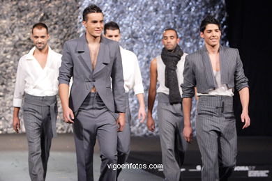 Olalla Novoa Seisdedos. Runway Fashion of young designer 2007. Tesoira 2007. 
