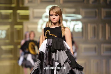 Alberto Neves G�mez. Pasarela de moda Tesoira 2008. 