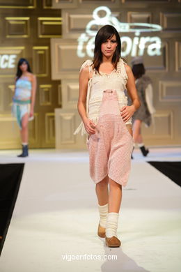 Laura Ponce Mouri�o. Pasarela de moda Tesoira 2008. 
