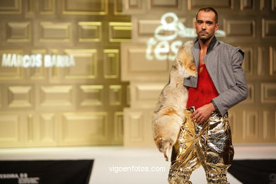 Marcos Barra Rodr�guez. Pasarela de moda Tesoira 2008. 