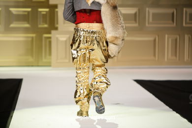 Marcos Barra Rodr�guez. Pasarela de moda Tesoira 2008. 