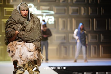 Marcos Barra Rodr�guez. Pasarela de moda Tesoira 2008. 