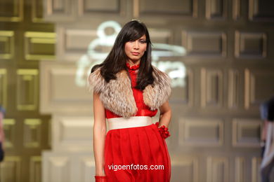 Roc�o Caram�s Castro. Pasarela de moda Tesoira 2008. 