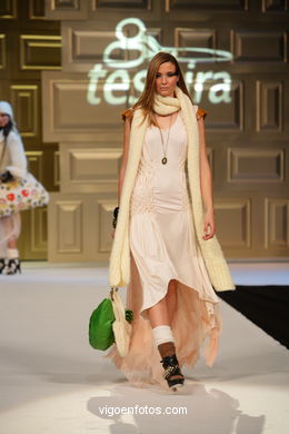 Alba V�zquez de las Heras. Pasarela de moda Tesoira 2008. 