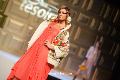 Alba V�zquez de las Heras. Pasarela de moda Tesoira 2008. 