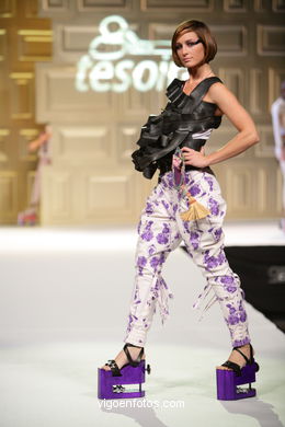 M�nica Bast�n Paz. Pasarela de moda Tesoira 2008. 