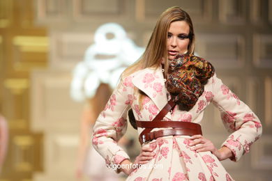 M�nica Bast�n Paz. Pasarela de moda Tesoira 2008. 