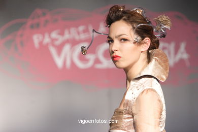 Fabiola y Lidia Martin - Collection: La Cancaramusa - Young Fashion Designers Awards ceremony 2007. Vigo (Spain). Vigoferia.