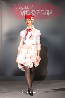 Hermelinda Carrillo - Collection: La Casita De Muñecas - Young Fashion Designers Awards ceremony 2007. Vigo (Spain). Vigoferia.