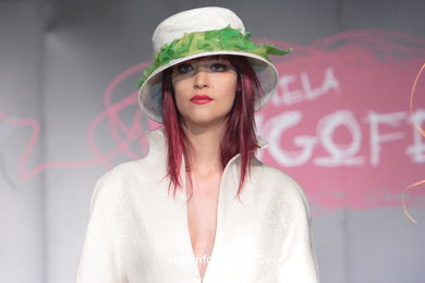 Noemi Gonzalez. Runway Fashion of young designer 2007. 