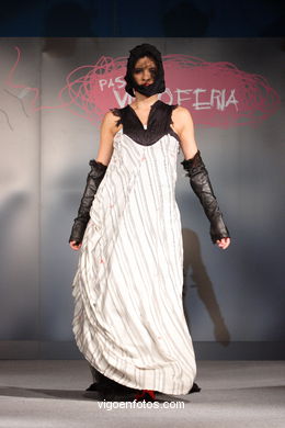 Areli Egía - Colección: Metamorfosis - Pasarela de Moda de Jóvenes Diseñadores 2007. Vigo. Vigoferia.