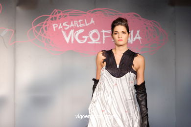 Areli Egía - Colección: Metamorfosis - Pasarela de Moda de Jóvenes Diseñadores 2007. Vigo. Vigoferia.