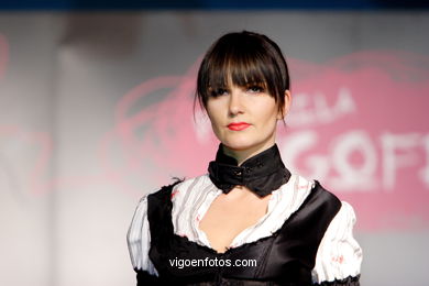 Areli Egía - Colección: Metamorfosis - Pasarela de Moda de Jóvenes Diseñadores 2007. Vigo. Vigoferia.