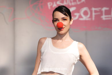 Tessa Pujadas. Runway Fashion of young designer 2007. 