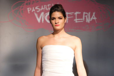 Loles Peñalba. Runway Fashion of young designer 2007.