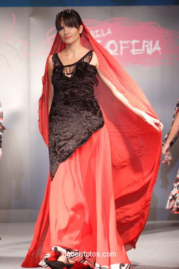 Maria Jesus Cuevas - Collection: Sensaciones - Young Fashion Designers Awards ceremony 2007. Vigo (Spain). Vigoferia.