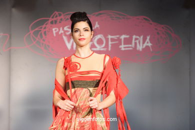 Elisabet Bonet - Colección: El Silencio De La Poesia Pictorica - Pasarela de Moda de Jóvenes Diseñadores 2007. Vigo. Vigoferia.