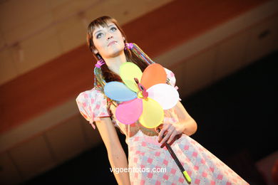 Berna Diaz
(Runway Fashion of young designer 2006)
. 