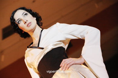 Rosa M Castello Gil - Sabor a Oriente. Pasarela de Jóvenes Diseñadores 2006. Vigo. Vigoferia.