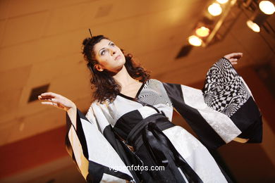 Rosa M Castello Gil - Sabor a Oriente. Pasarela de Jóvenes Diseñadores 2006. Vigo. Vigoferia.