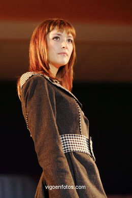 Leyre Paris Corbacho - Deninville. Runway Fashion of young fashion designer. Vigoferia 2006 - Spain.