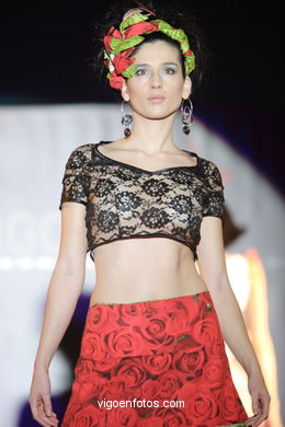 Idoia Erquiaga Otaola - Frida Kahlo. Runway Fashion of young fashion designer. Vigoferia 2006 - Spain.