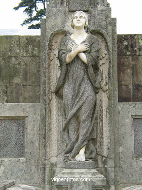 Monumentos y esculturas de Pereiró
- (Map location).