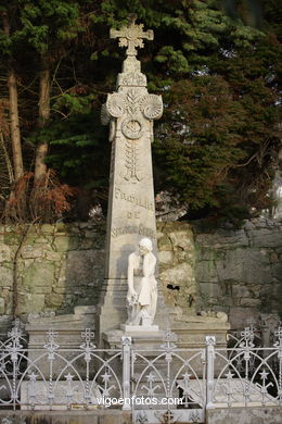 Panteón de la familia Sanjurjo Badía . (1903)
- (Map location).