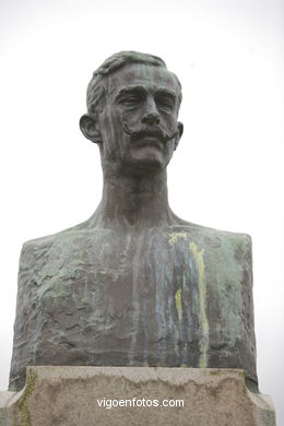 Escultura de Ricardo Mella  - Francisco Asorey Gonz�lez. (1925)
-  (Ver mapa). 