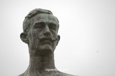 Escultura de Ricardo Mella  - Francisco Asorey Gonz�lez. (1925)
-  (Ver mapa). 