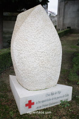 Monumento a los repatriados en la guerra de Cuba en su primer centenario. Cruz Roja . (2002)
-  (Ver mapa). 