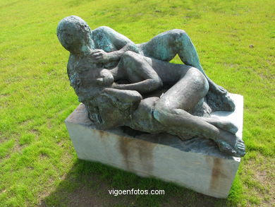 Enamorados - Sergio Portela. (2002)
- (Map location).