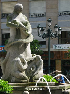 Rosal�a de Castro  - Armando Rodr�guez. (1995)
-  (Map location). 