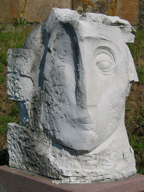 Cabeza (Monte A Gu�a)  - Antonio Davila. (1992)
-  (Map location). 