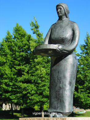 A la mujer trabajadora  - Pedro Dobao. (1996)
-  (Map location). 