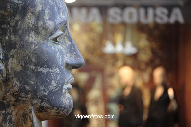 Sculptures of Igor Mitoraj. Arte in the street. Noviembre of 2006. Calles of Vigo..