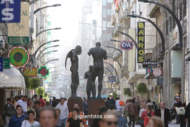 Sculptures of Igor Mitoraj. Arte in the street. Noviembre of 2006. Calles of Vigo..