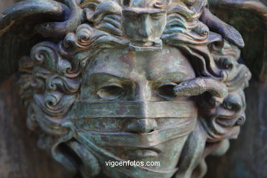 Sculptures of Igor Mitoraj
(Arte in the street: Igor Mitoraj (2006))
. 