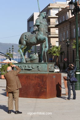 Sculptures of Igor Mitoraj. Arte in the street. Noviembre of 2006. Calles of Vigo..