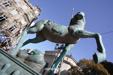 Sculptures of Igor Mitoraj
(Arte in the street: Igor Mitoraj (2006))
. 