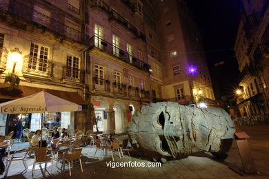 Sculptures of Igor Mitoraj. Arte in the street. Noviembre of 2006. Calles of Vigo.. 
