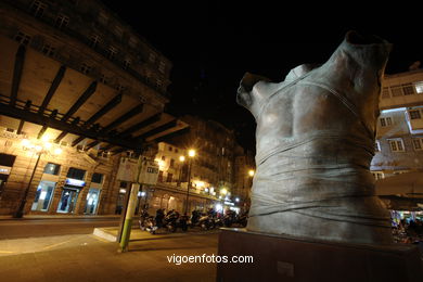 Esculturas de Igor Mitoraj
(Arte en la calle: Igor Mitoraj (2006))
.