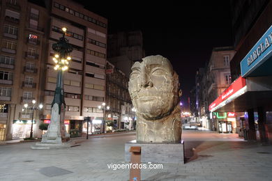 Esculturas de Igor Mitoraj
(Arte en la calle: Igor Mitoraj (2006))
.